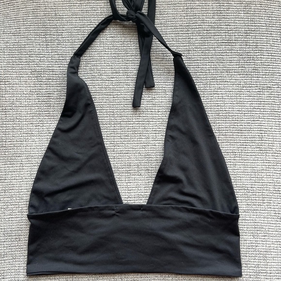 halter top 🥀 - Picture 3 of 6